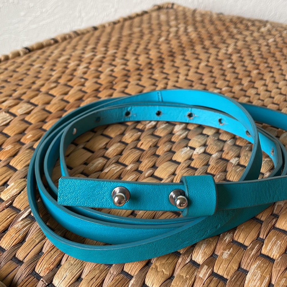 JJill beautiful turquoise genuine leather wrap around belt